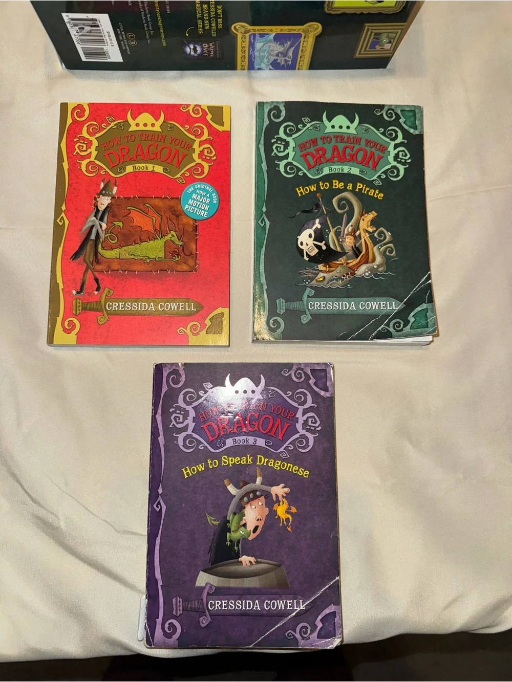 How to Train Your Dragon Complete Box Set - Multicolor Spines